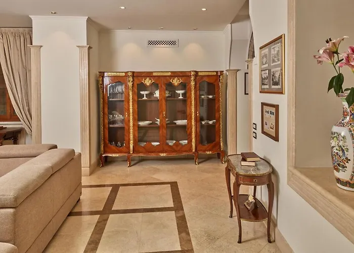 Treasurerome Trevi Private Palazzo *